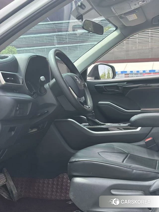 Toyota Highlander 2022 Белый из Китая, фото 2