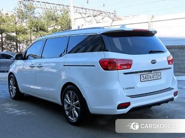 Kia The New Carnival id 3656844 из Кореи 12