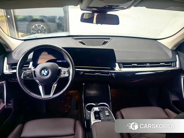 BMW X2 (import) 2024 Серебристо-серый из Китая, фото 6