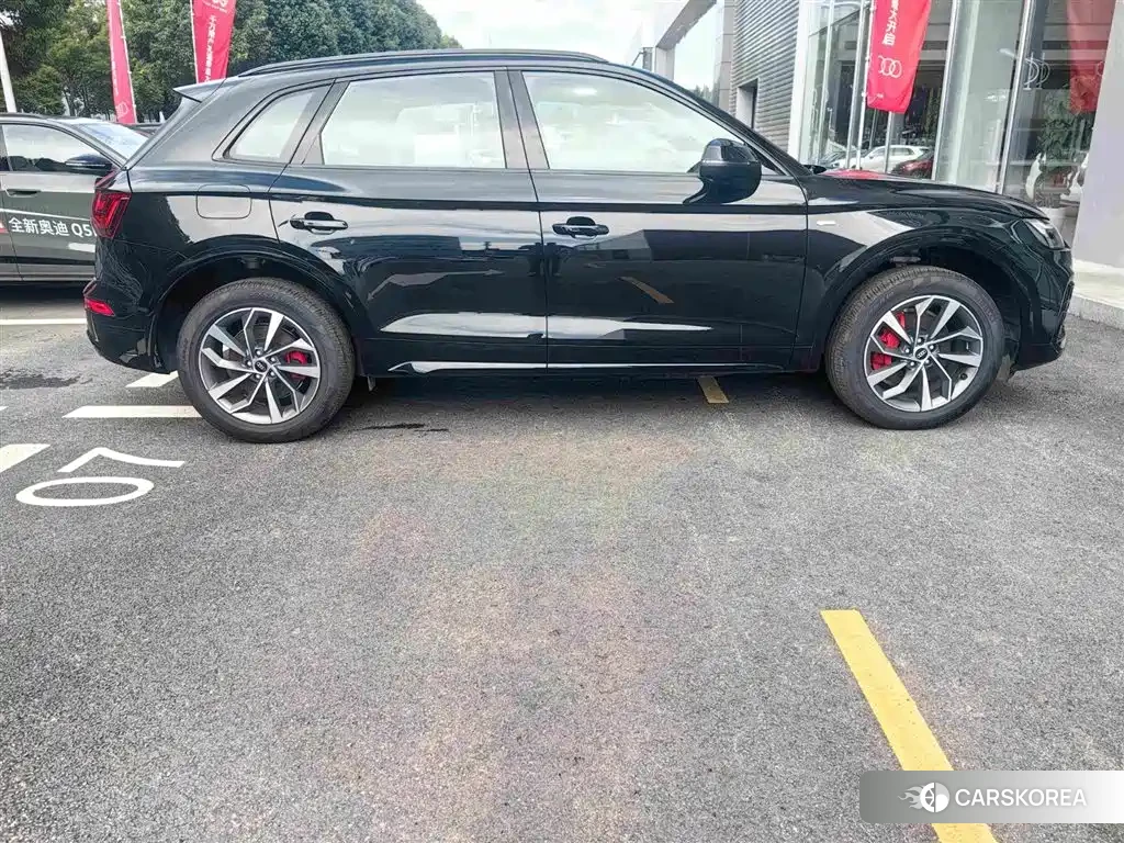Audi Q5L id 4559805 из Китая 13