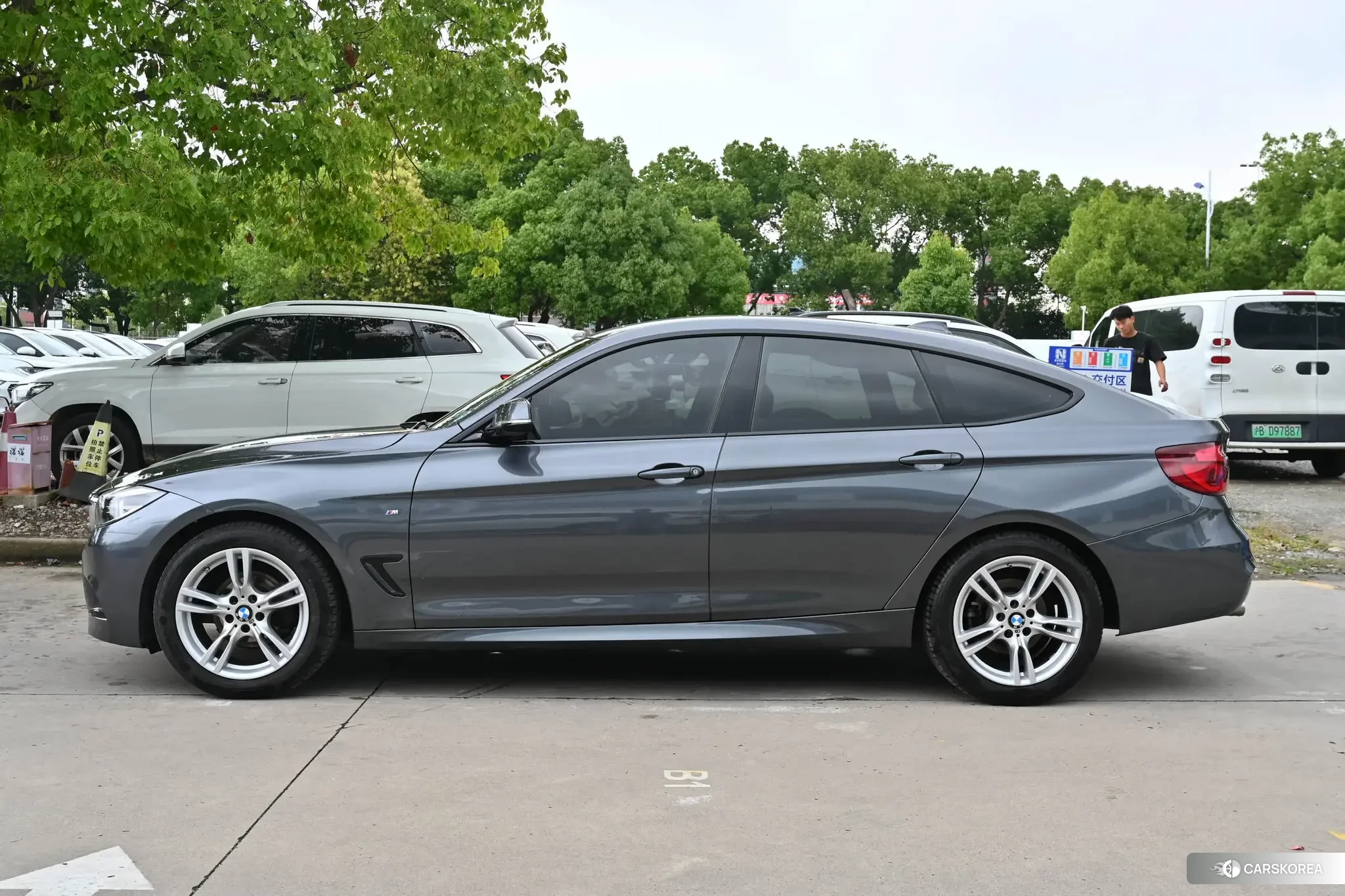 BMW 3 series GT id 4486203 из Китая 12