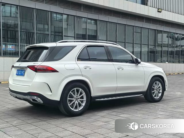 Mercedes-Benz GLE (import) 2021 Белый из Китая, фото 3