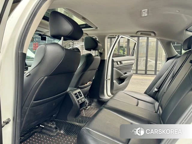 Honda Accord 2022 Белый из Китая, фото 6