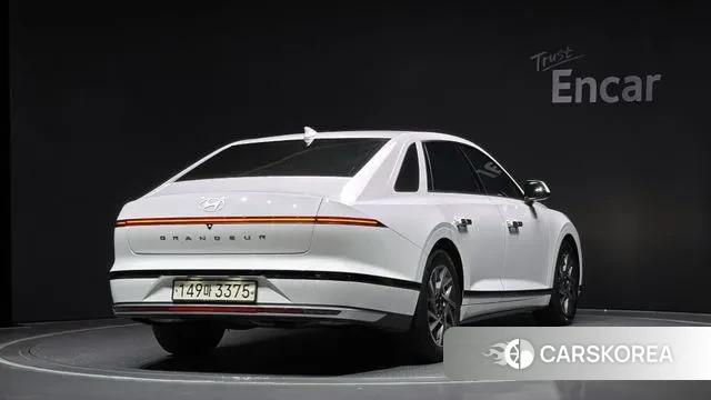 Hyundai Grandeur (GN7) id 3021716 из Кореи 12