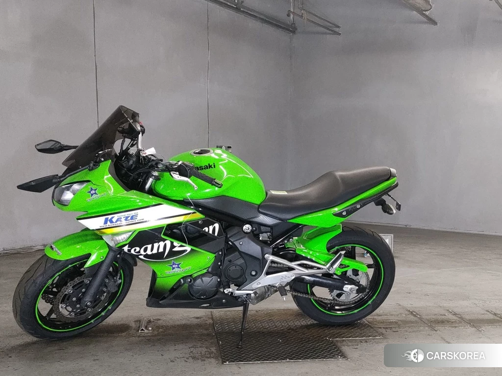 Проданный Kawasaki NINJA 400R 2010 из Японии