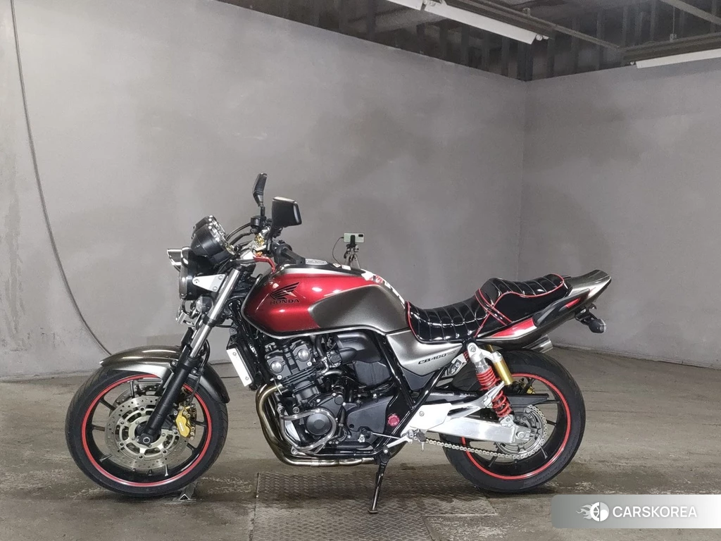 Проданный Honda CB400SF 2017 из Японии, фото 2