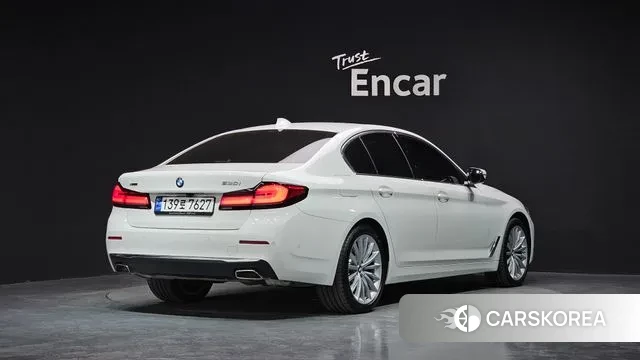 BMW 5 Series (G30) id 3770398 из Кореи 12