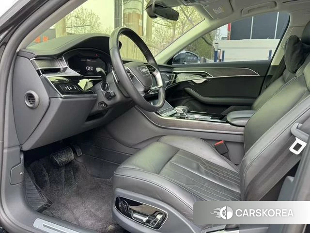 Audi A8 2023 Черный из Китая, фото 2