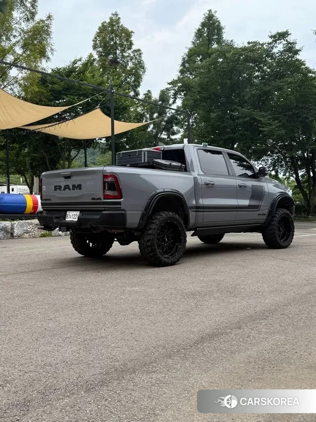 Dodge Lampicup 2018 Серебристо-серый из Кореи, фото 5
