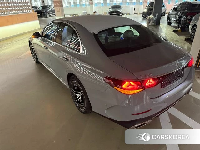 Mercedes-Benz E-Class W214 2026 Серебристо-серый из Кореи, фото 4