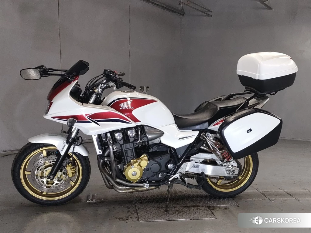 Проданный Honda CB1300ST 2013 из Японии, фото 2