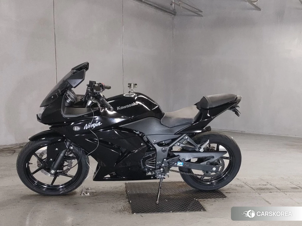 Проданный Kawasaki NINJA 250R id 4172040 из Японии