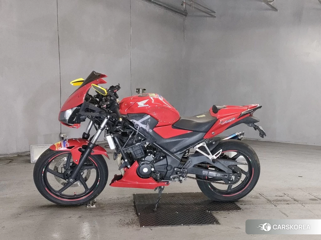 Проданный Honda CBR250R 2016 из Японии