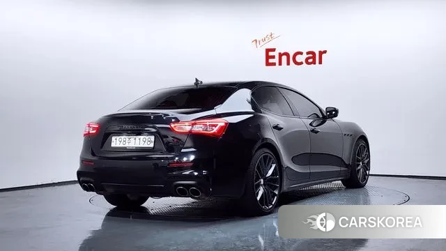 Maserati Ghibli id 3395802 из Кореи 12