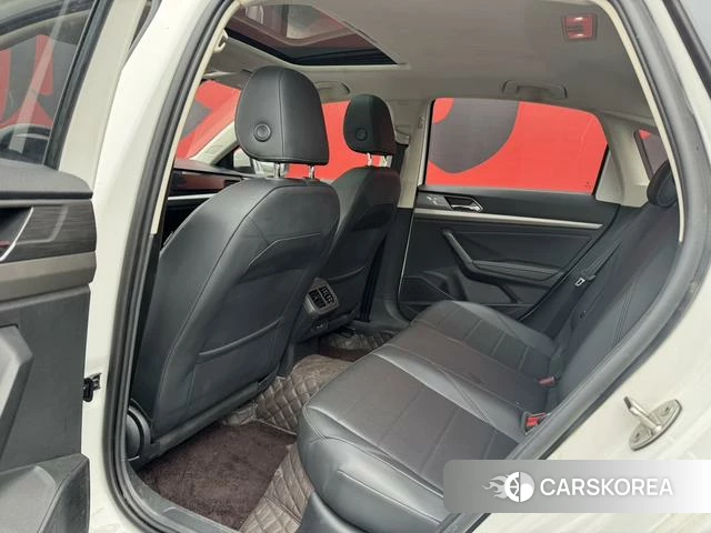 Volkswagen Lavida 2022 Белый из Китая, фото 2