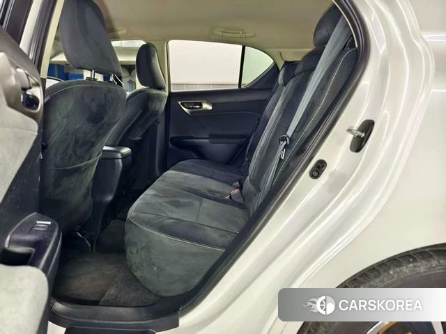 Lexus CT id 4220076 из Китая 12