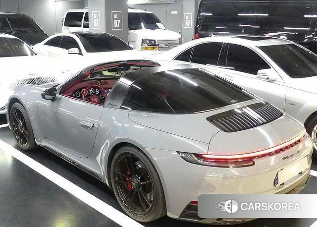 Porsche 911(992) id 4360643 из Кореи 12