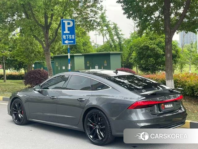 Audi A7 2021 Темно-серый из Китая, фото 2