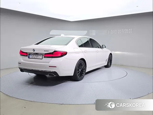 BMW 5 Series (G30) id 3350064 из Кореи 12