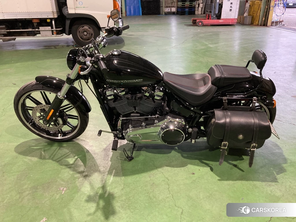 Проданный Harley-Davidson Softail Breakout FXBR1750 2018 из Японии, фото 2