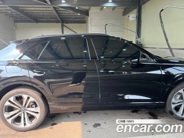 Audi Q8 (4M) 2023 Черный из Кореи, фото 2