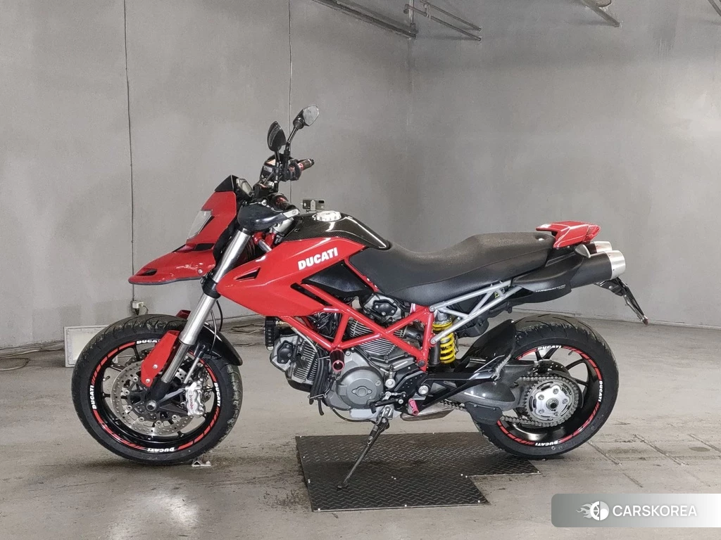 Проданный Ducati HYPERMOTARD 796 2010 из Японии