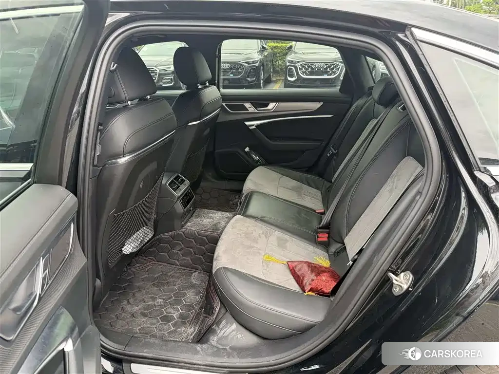 Audi A6L 2025 Черный из Китая, фото 2