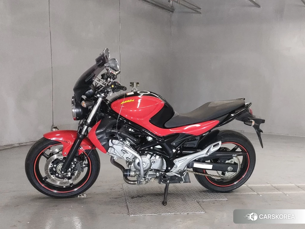 Проданный Suzuki GLADIUS 650 2012 из Японии, фото 2