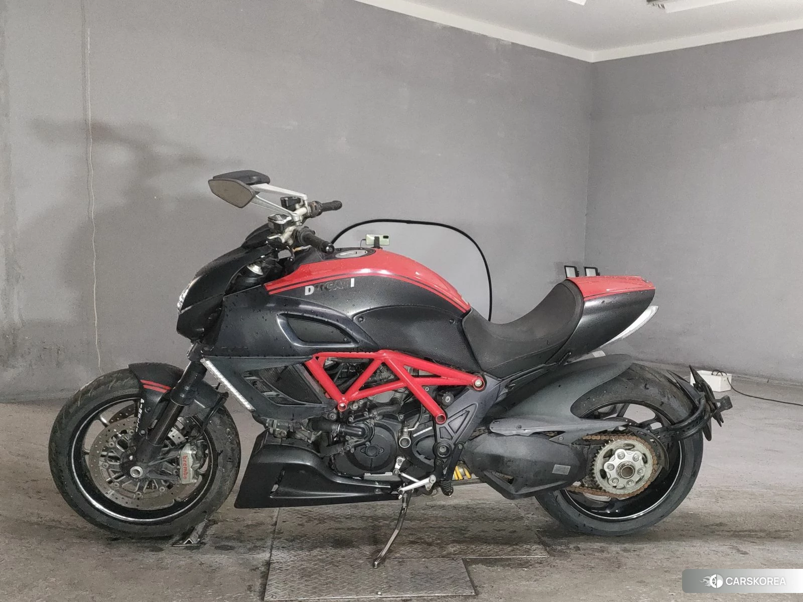Ducati DIAVEL CARBON 2011 из Японии