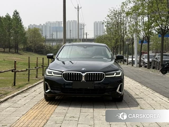 BMW 5 series 2021 Черный из Китая, фото 2