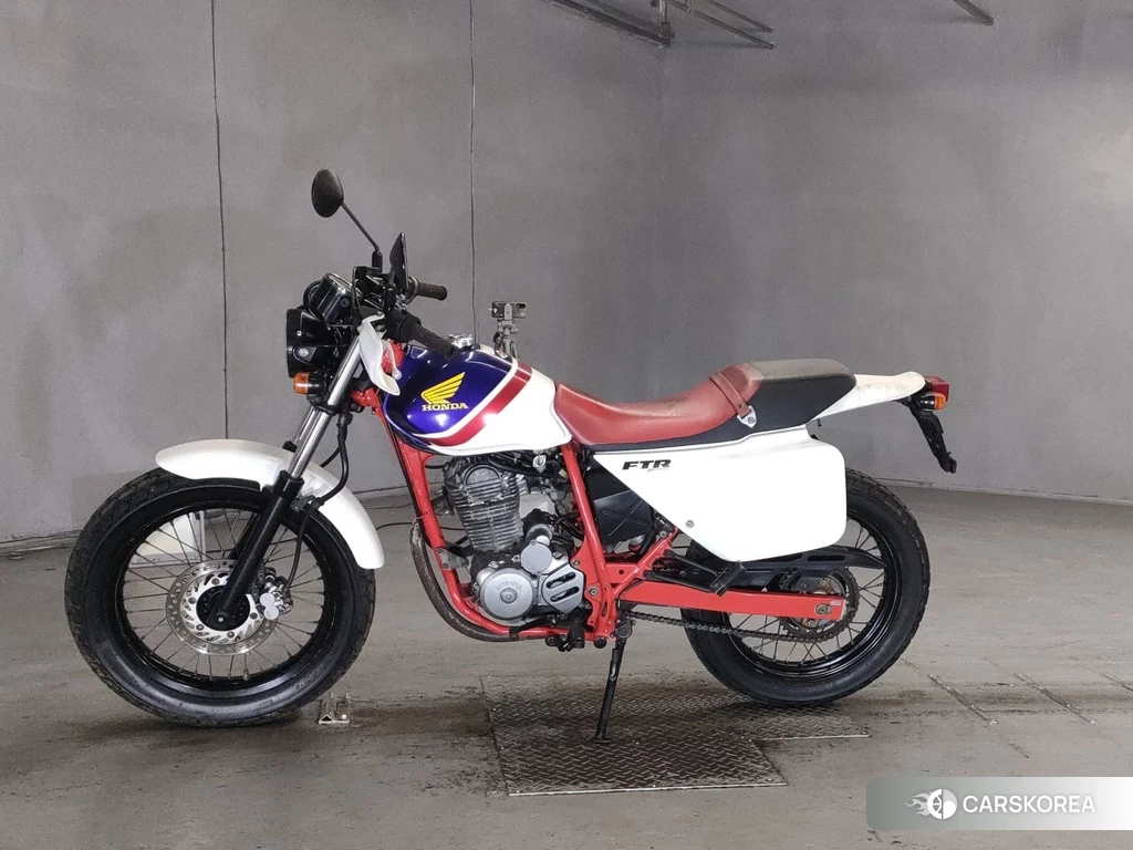 Проданный Honda FTR223 id 4139834 из Японии, фото 2