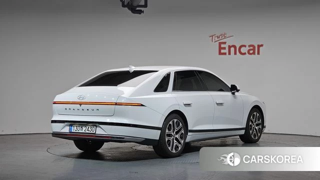 Hyundai Grandeur (GN7) id 3922096 из Кореи 12