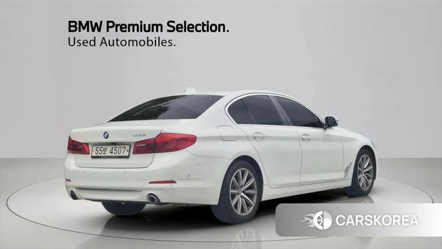 BMW 5 Series (G30) 2019 Белый из Кореи, фото 5