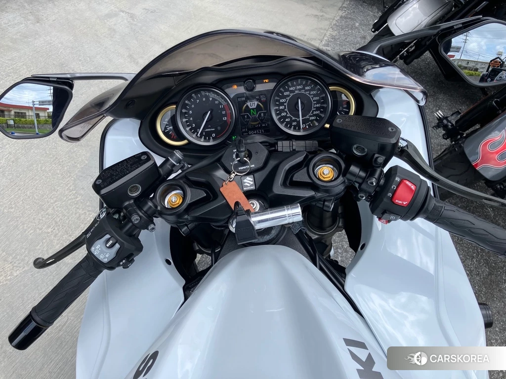Проданный Suzuki GSX1300R HAYABUSA 2021 из Японии, фото 2