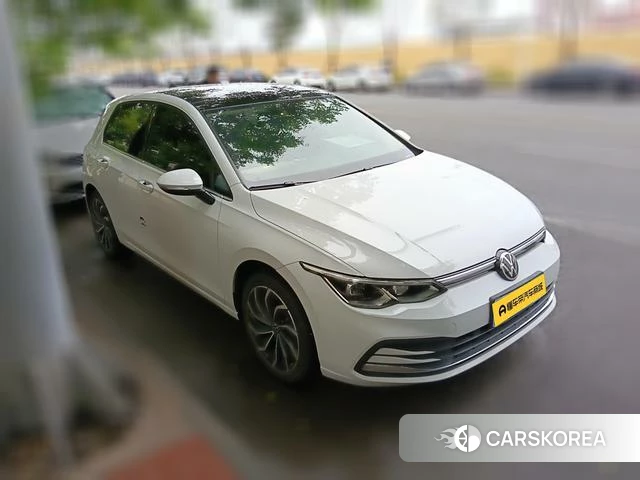 Volkswagen Golf 2022 Белый из Китая, фото 2