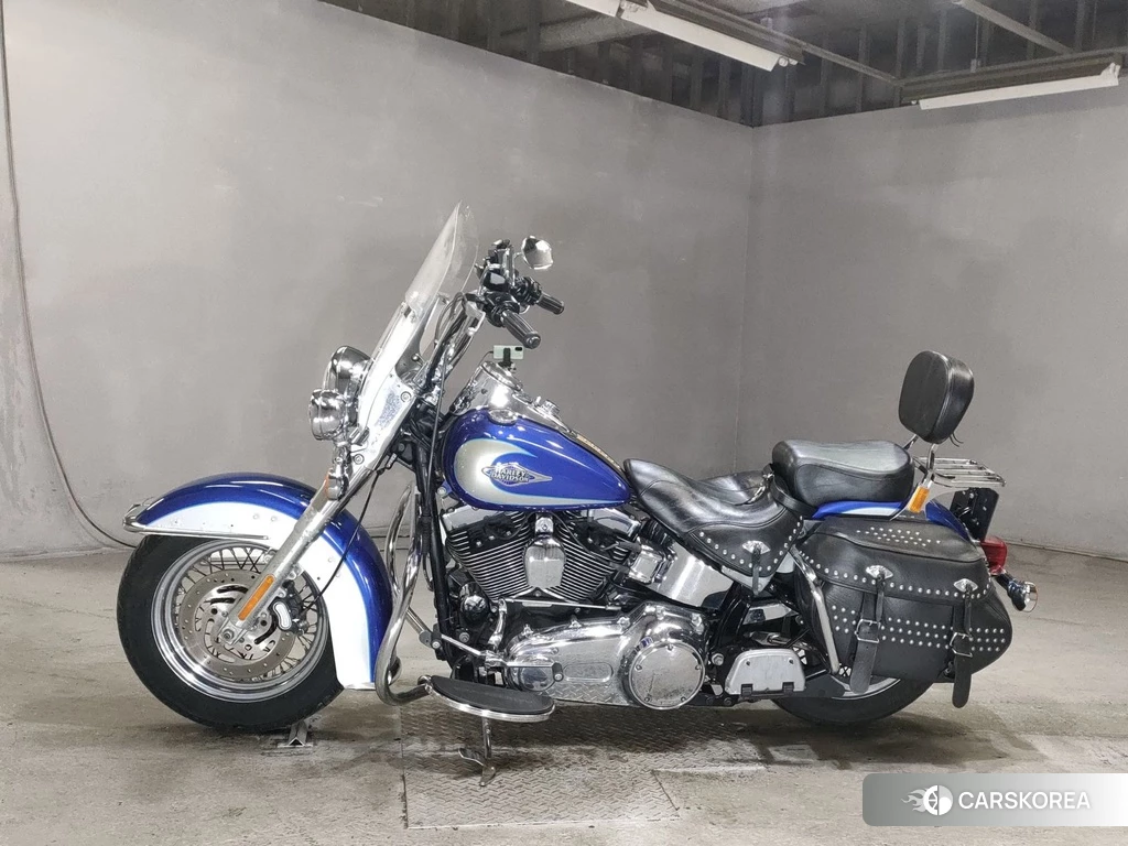 Проданный Harley-Davidson Heritage Softail Classic FLSTC1580 2010 из Японии