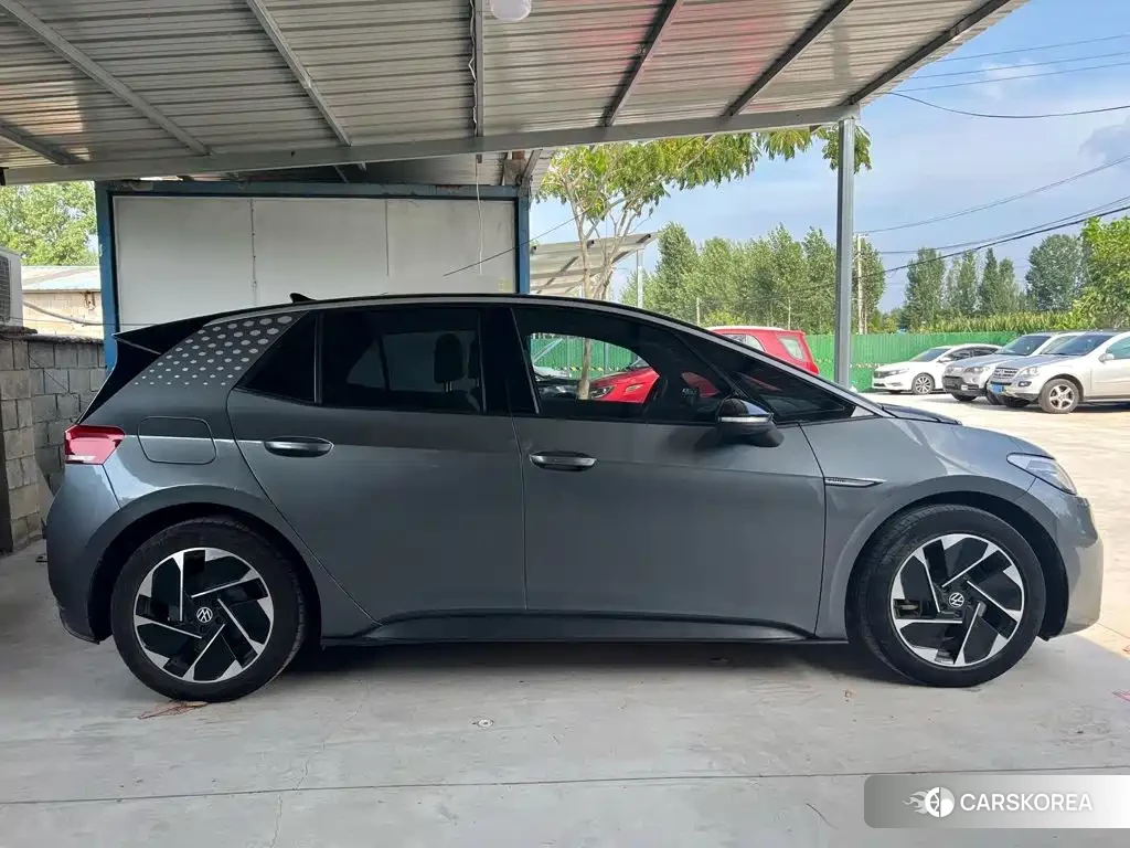 Volkswagen ID.3 2023 Silver/gray из Китая, фото 3