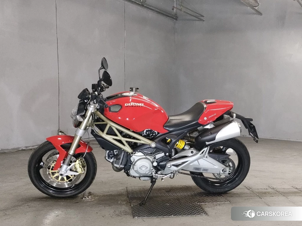 Проданный Ducati MONSTER 696 2012 из Японии, фото 2