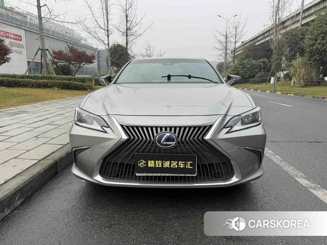 Lexus ES 2021 Серебристо-серый из Китая, фото 2