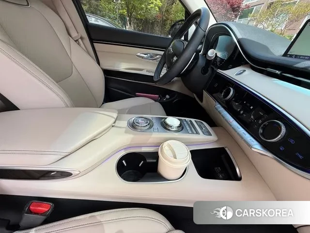 Genesis GV70 2021 Белый из Кореи, фото 2