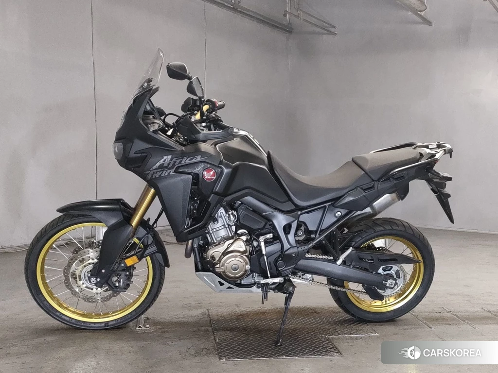 Проданный Honda CRF1000L AFRICA TWIN 2018 из Японии, фото 2