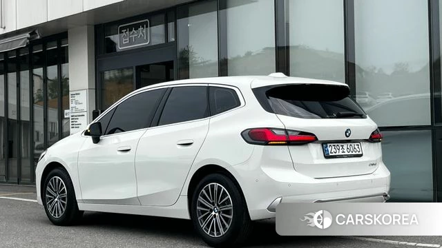 BMW 2 Series Active Tourer (U06) 2025 Белый из Кореи, фото 2