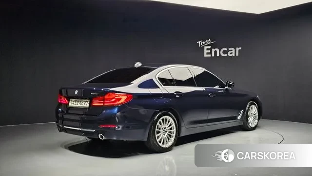 BMW 5 Series (G30) id 3187817 из Кореи 12