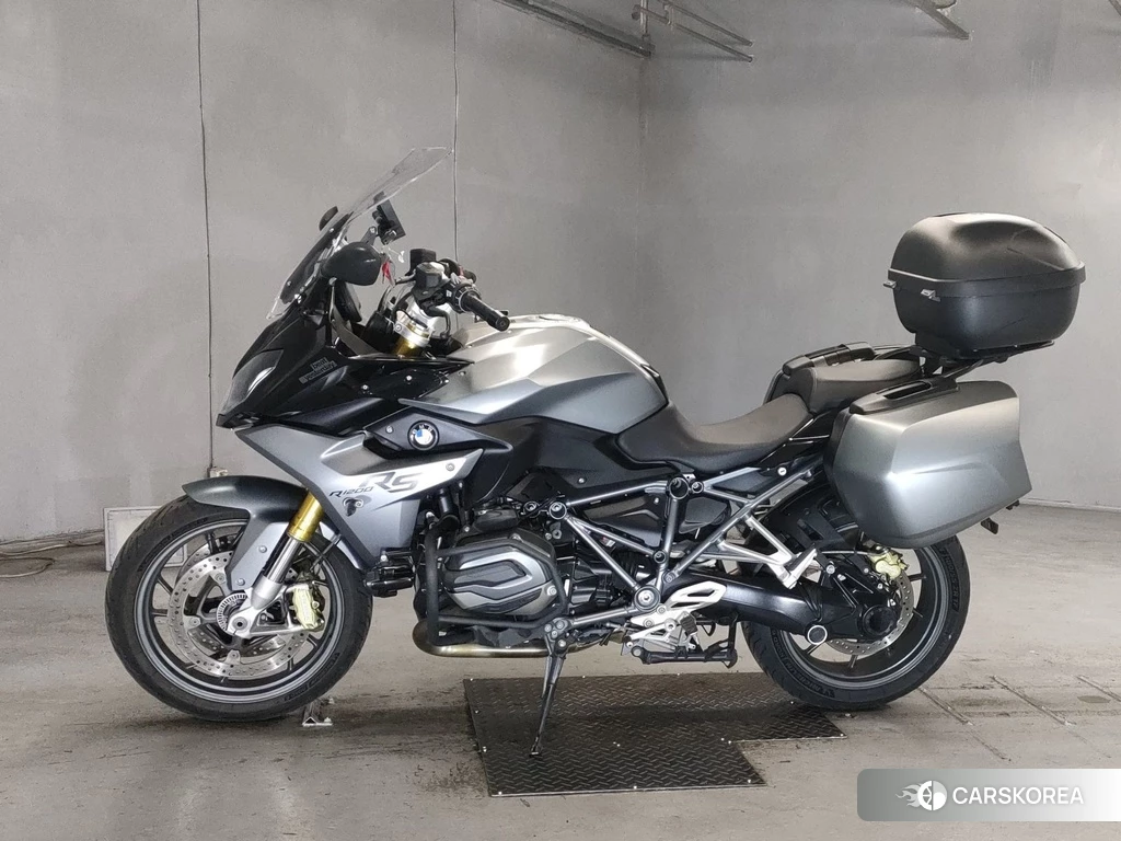 Проданный BMW R1200RS 2016 из Японии