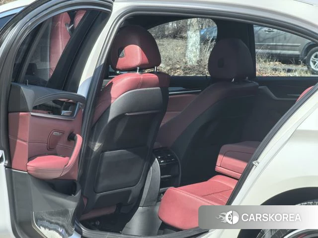 BMW 5 series 2021 Белый из Китая, фото 2