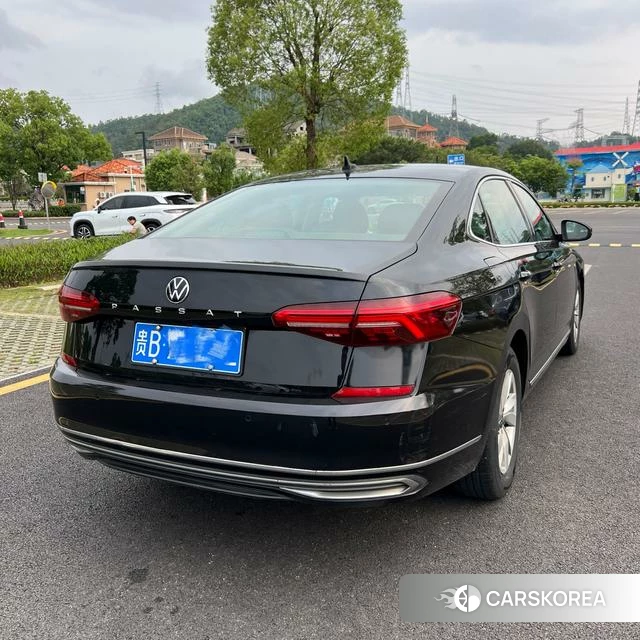 Volkswagen Passat 2021 Черный из Китая, фото 3