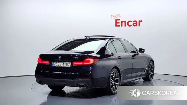 BMW 5 Series (G30) id 3395486 из Кореи 12