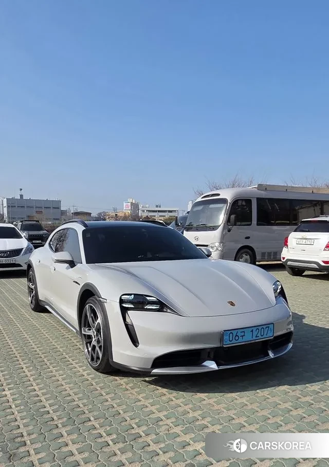 Porsche Taycan 2023 Синий из Кореи, фото 3