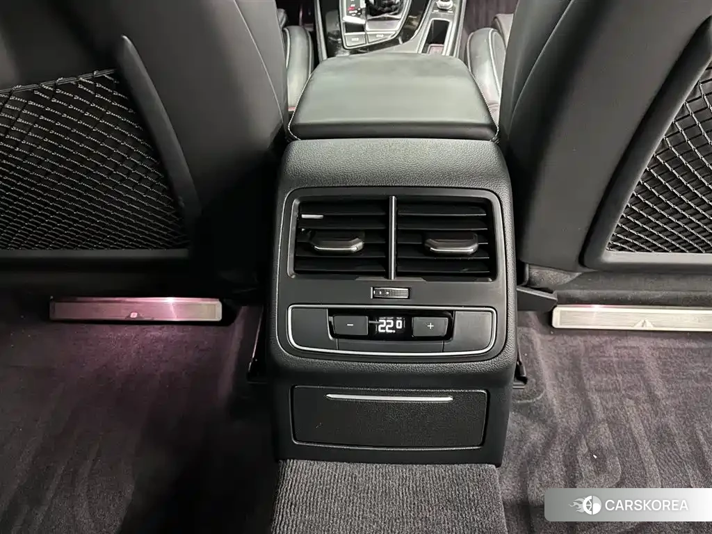 Audi A4L id 4622391 из Китая 8
