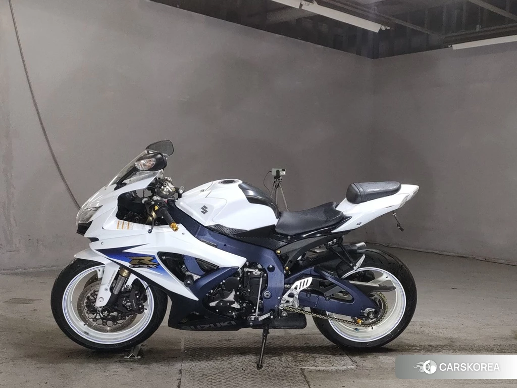Проданный Suzuki GSX-R600 2013 из Японии, фото 2
